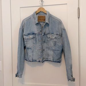 Awesome vintage women’s M Jean Jacket